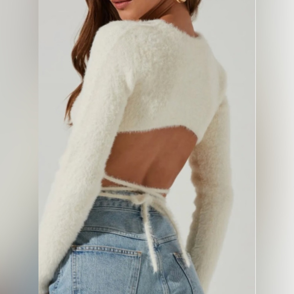ASTR the Label Back Cutout Sweater